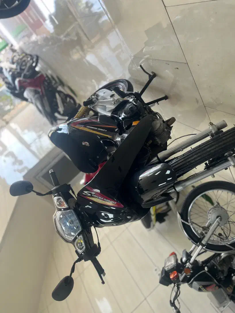 بیکلاچ ۱۲۵ پیشرو موتور رادیسونی تمیز در حد|موتورسیکلت|یزد, |دیوار