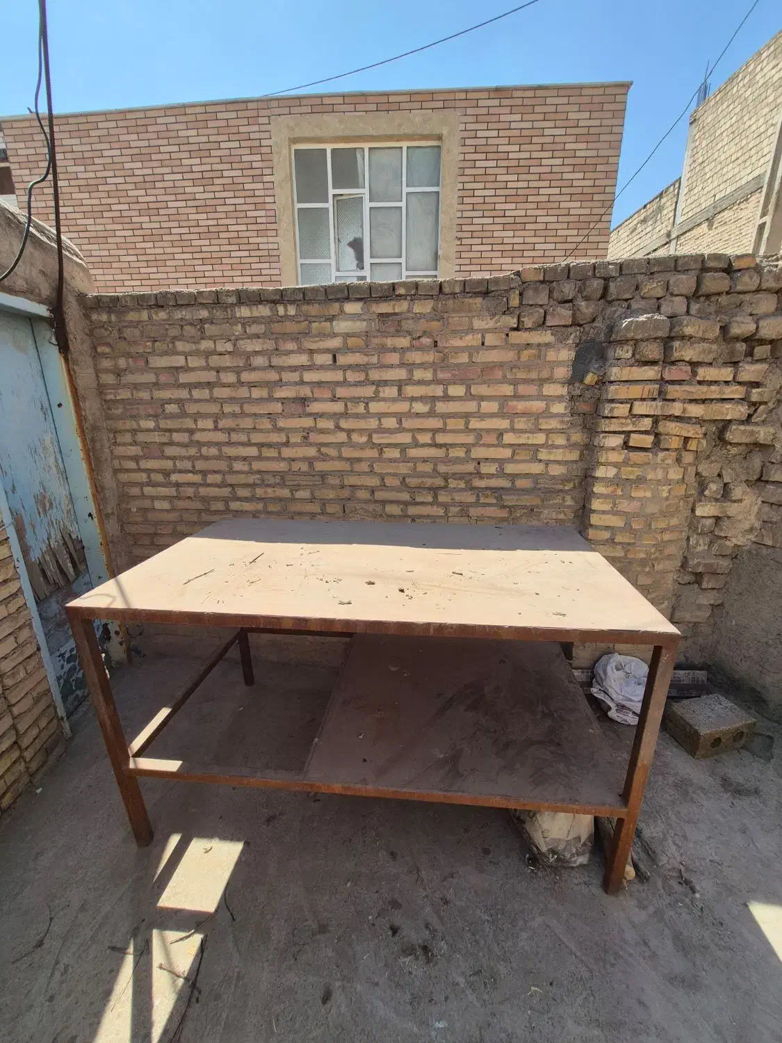 میز کار اهنی  نو نو نو|ابزارآلات|فولادشهر, زاینده رود|دیوار