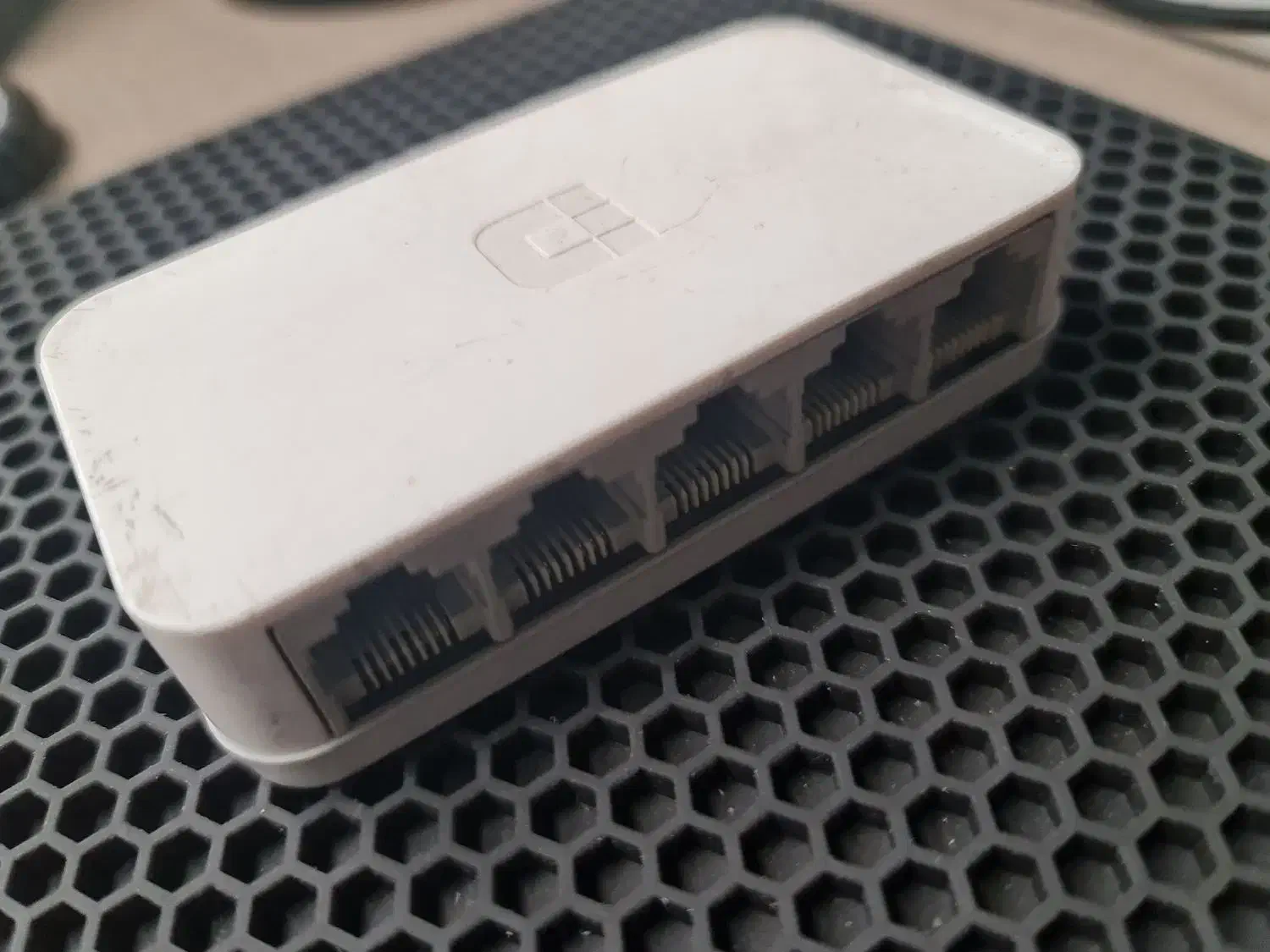 سوئیچ ۴ پورت دی لینک Dlink|مودم و تجهیزات شبکه|تهران, سازمان برنامه شمالی|دیوار