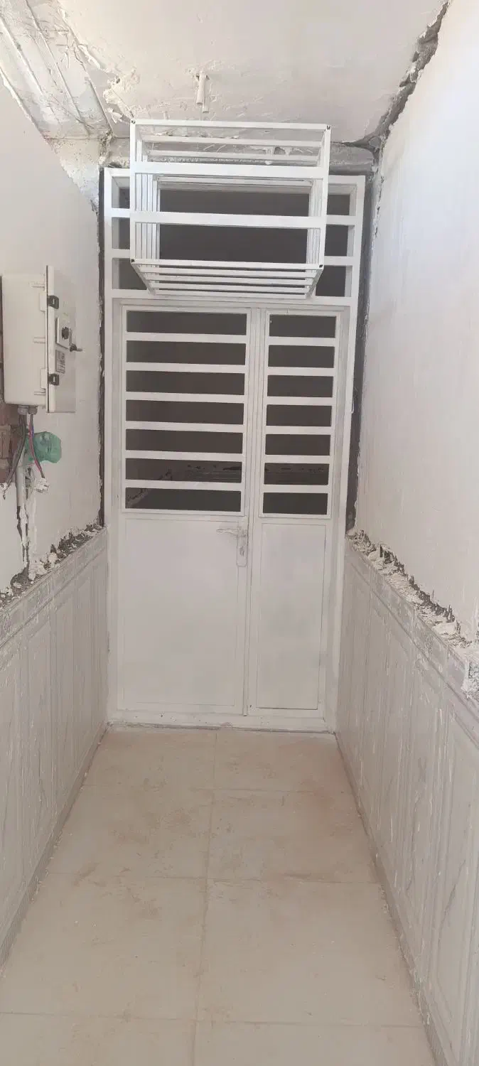 رنگ آمیزی درب و پنجره|خدمات پیشه و مهارت|بلوک, |دیوار