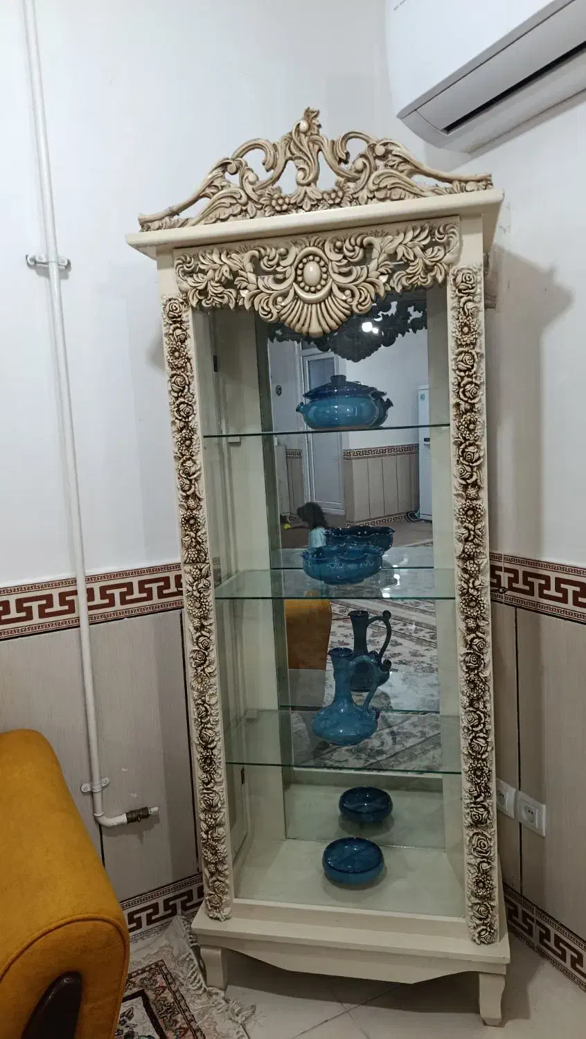 بوفه در حد نو|بوفه، ویترین، کنسول|امیدیه, |دیوار