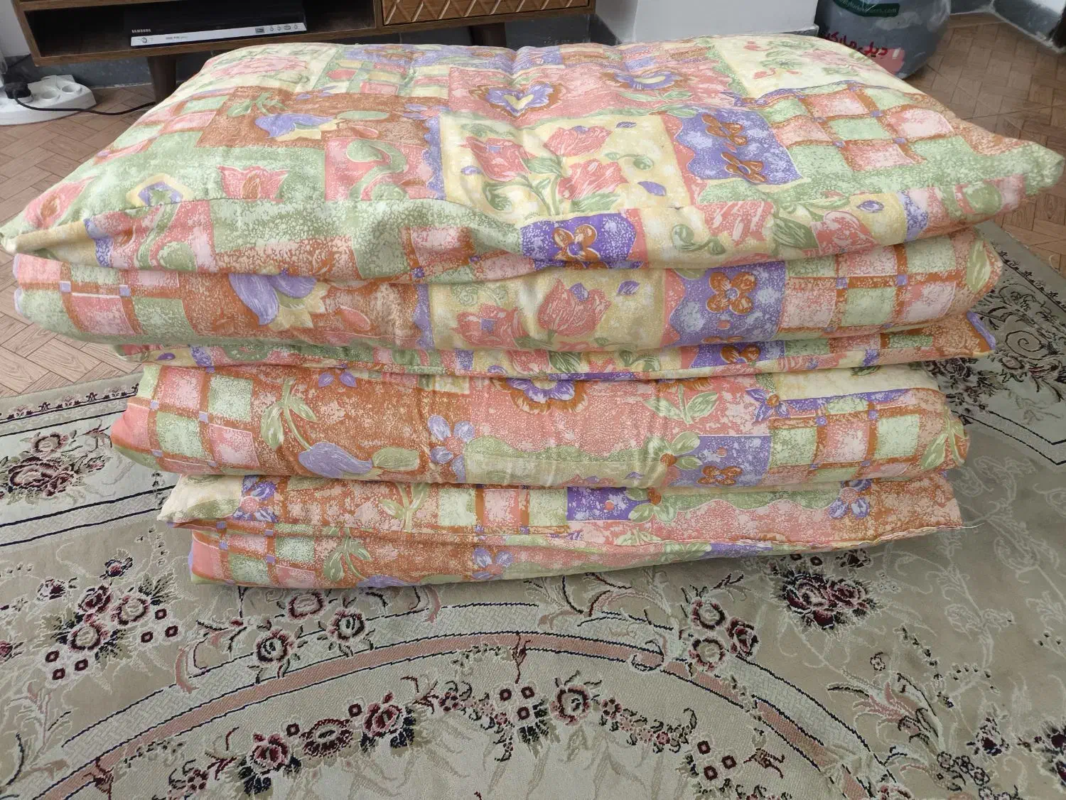 تشک سنتی|رختخواب، بالش، پتو|سنندج, |دیوار