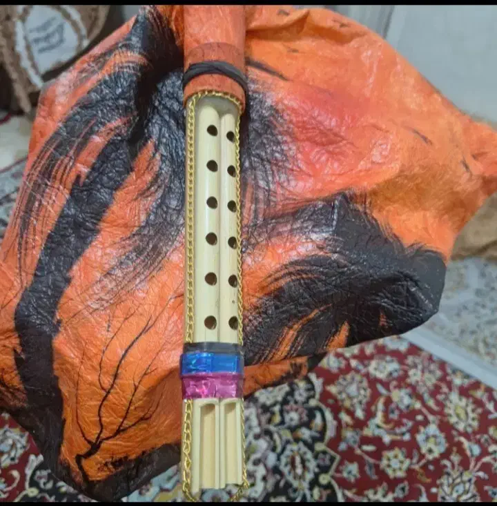 نی انبان نو|سازهای بادی|میبد, |دیوار