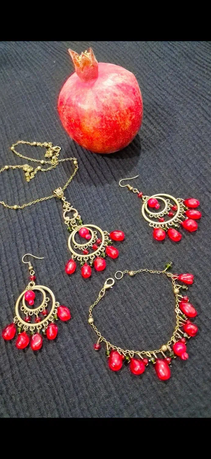 ست یلدایی گردنبند دستبند گوشواره|زیورآلات و اکسسوری|فراشبند, |دیوار