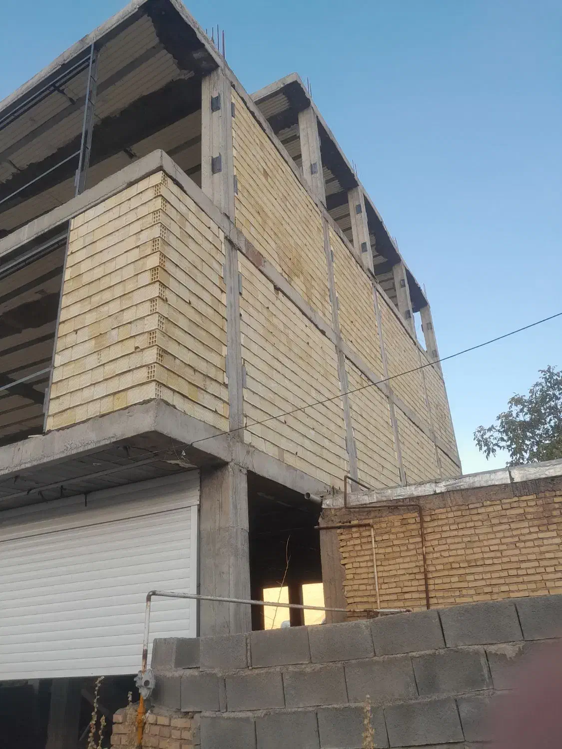 دیوارکشی سفال،آجر،بلوک شیب گیری پشت بام ،پلاستر،|خدمات پیشه و مهارت|لردگان, |دیوار