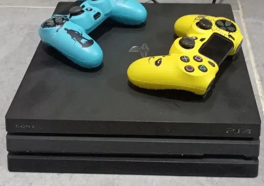 PS4 pro|کنسول، بازی ویدئویی و آنلاین|ایلام, |دیوار