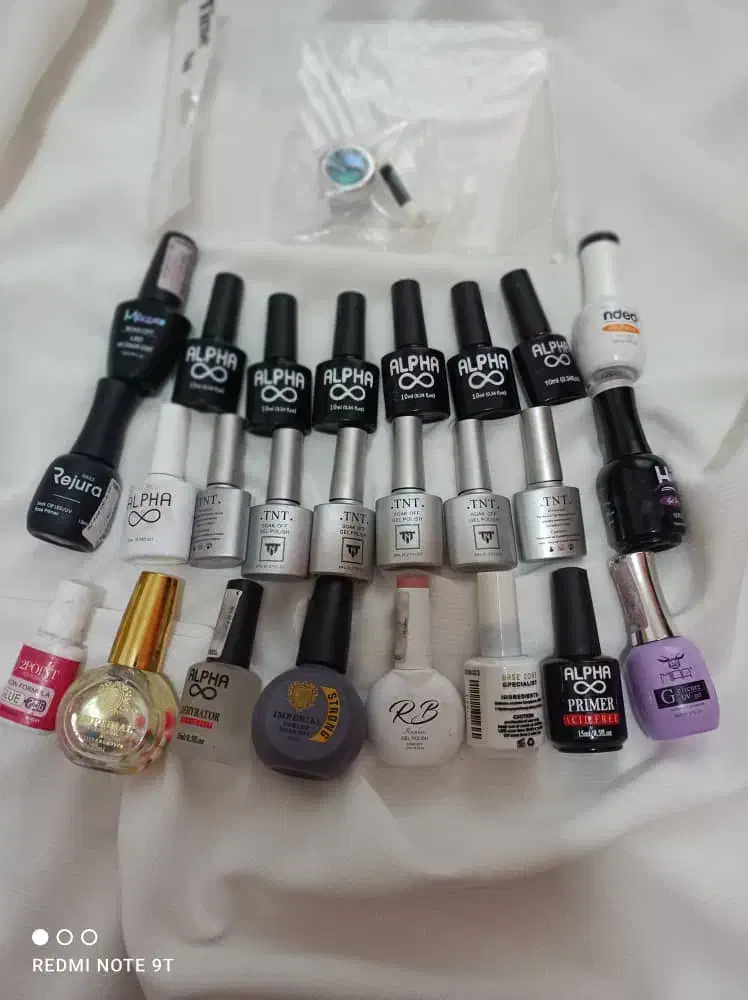 لوازم ناخن کاری|آرایشگاه و سالن‌های زیبایی|صوفیان, |دیوار