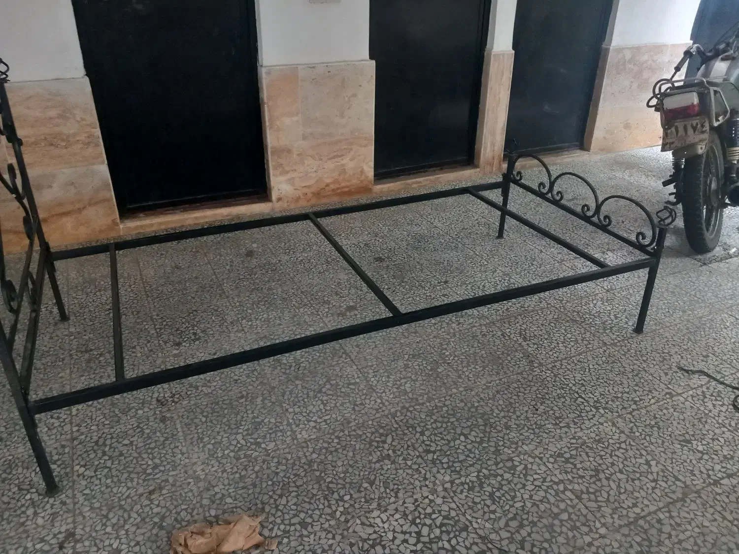 فروش تخت فرفورژه در حد نو|تخت و سرویس خواب|تنکابن, |دیوار