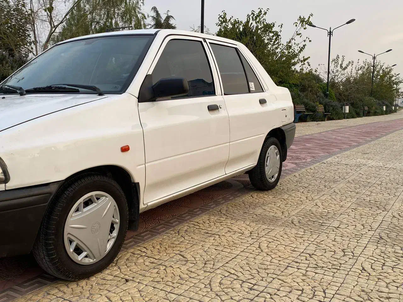 پراید ۹۸ لاکاغذ|خودرو سواری و وانت|زرگرشهر, |دیوار