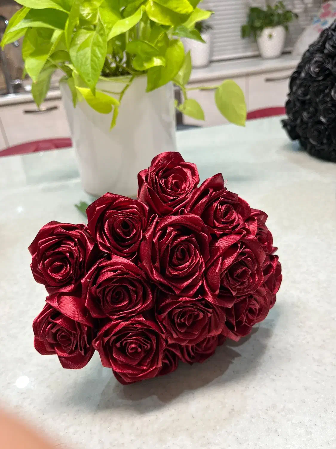 رنگ بندی رز روبانی ( ارسال فوری )|گل مصنوعی|تهران, جی|دیوار
