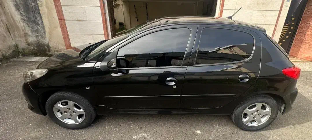 پژو ۲۰۷ سقف پانا مدل ۴۰۱|خودرو سواری و وانت|رشت, استقامت ۱|دیوار