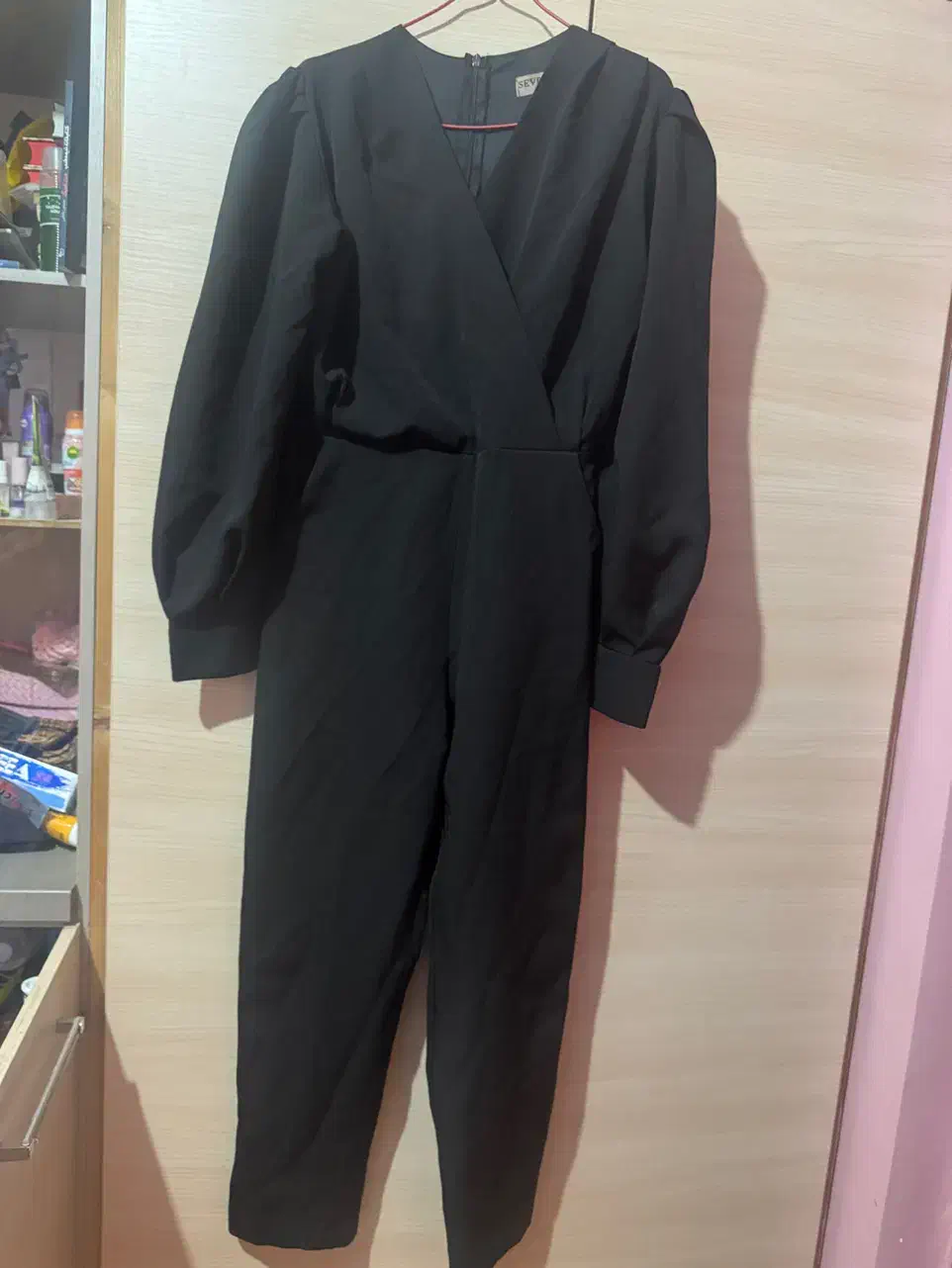 اورال|لباس|تهران, درختی|دیوار