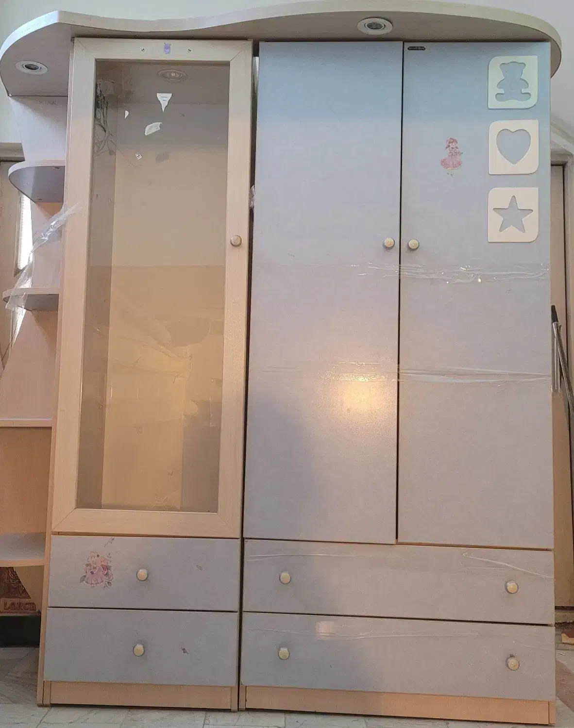 کمد و ویترین کودک در حد نو|جاکفشی، کمد، دراور|کاشان, کوشک صفی|دیوار