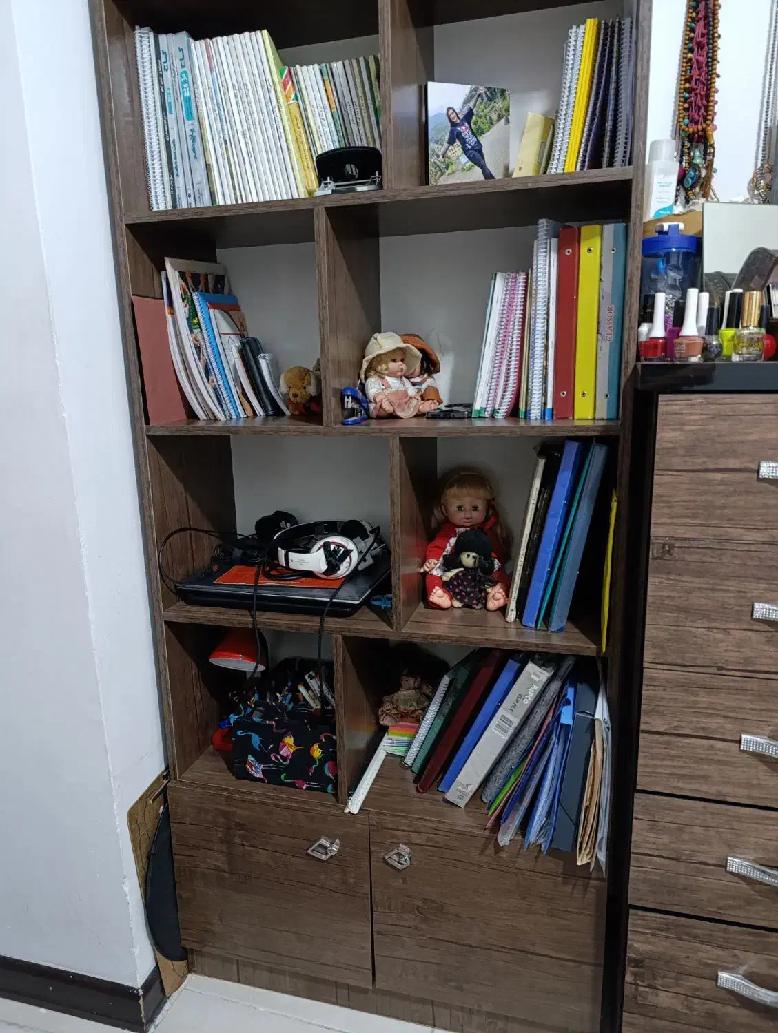 کتابخانه|کتابخانه، شلف، قفسه‌های دیواری|کرج, فاز ۳ گوهردشت|دیوار