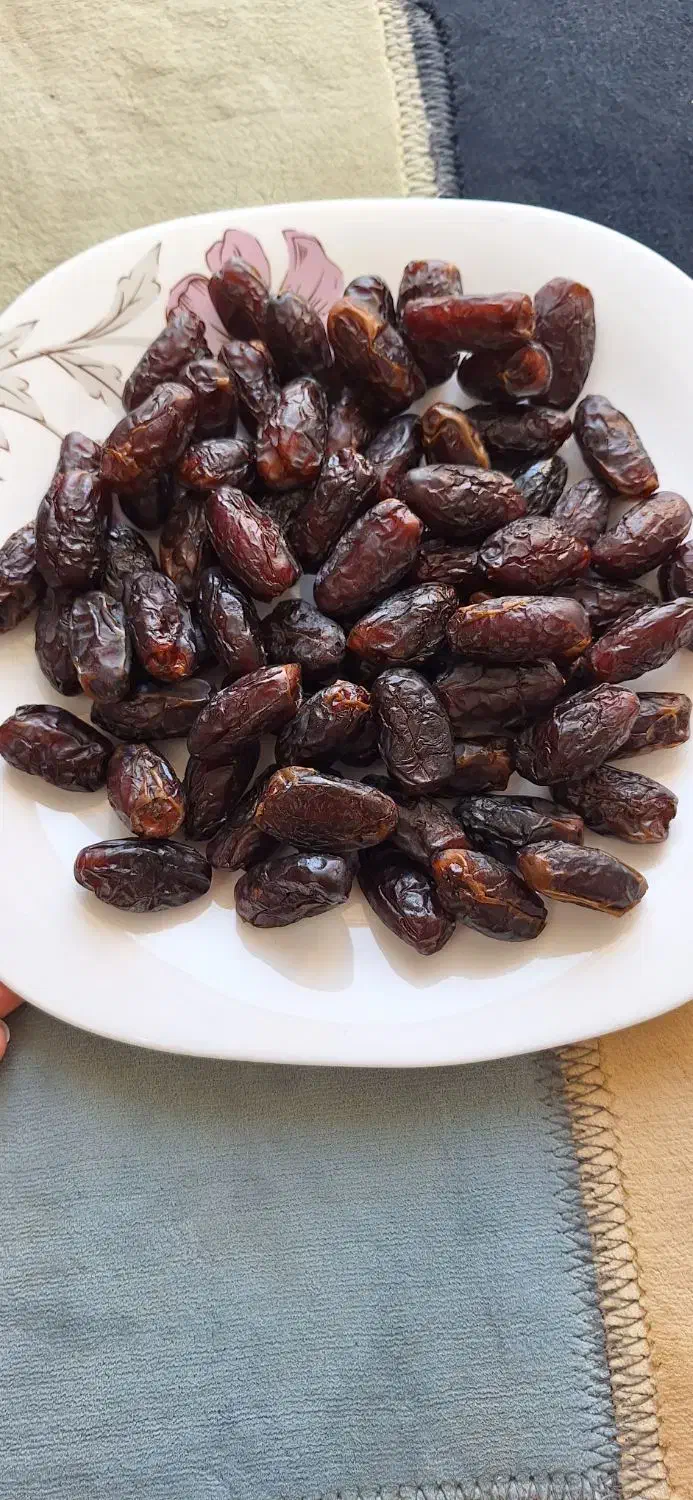 خرمای شهابی|خوردنی و آشامیدنی|قم, آرامستان بهشت معصومه|دیوار