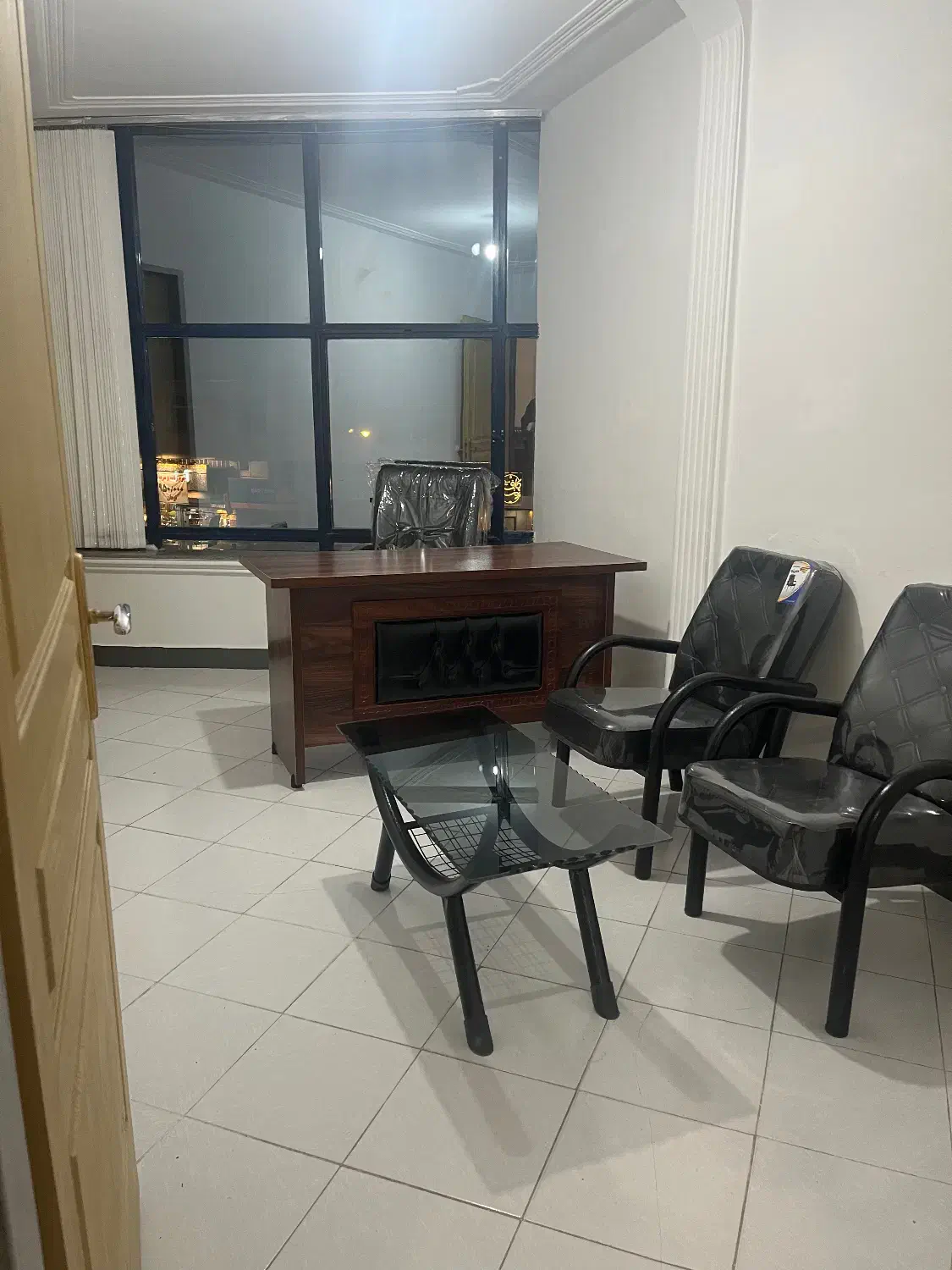 اجاره یک اتاق از واحد تجاری|اجارهٔ دفتر کار، اتاق اداری، مطب|رشت, حاجی آباد|دیوار