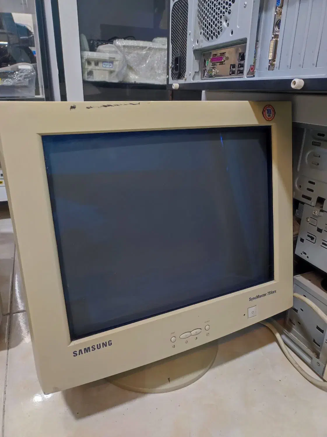 مانیتور crt ، در حد نو ، کاملا سالم و با کیفیت|رایانه رومیزی|محمدشهر, محمدشهر|دیوار