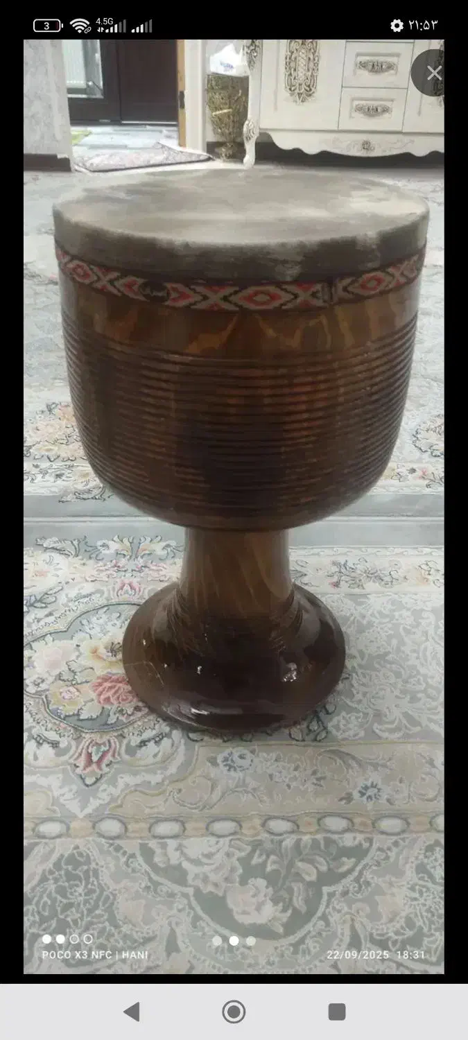 تنبک|سازهای سنتی|گلستان (تهران), |دیوار