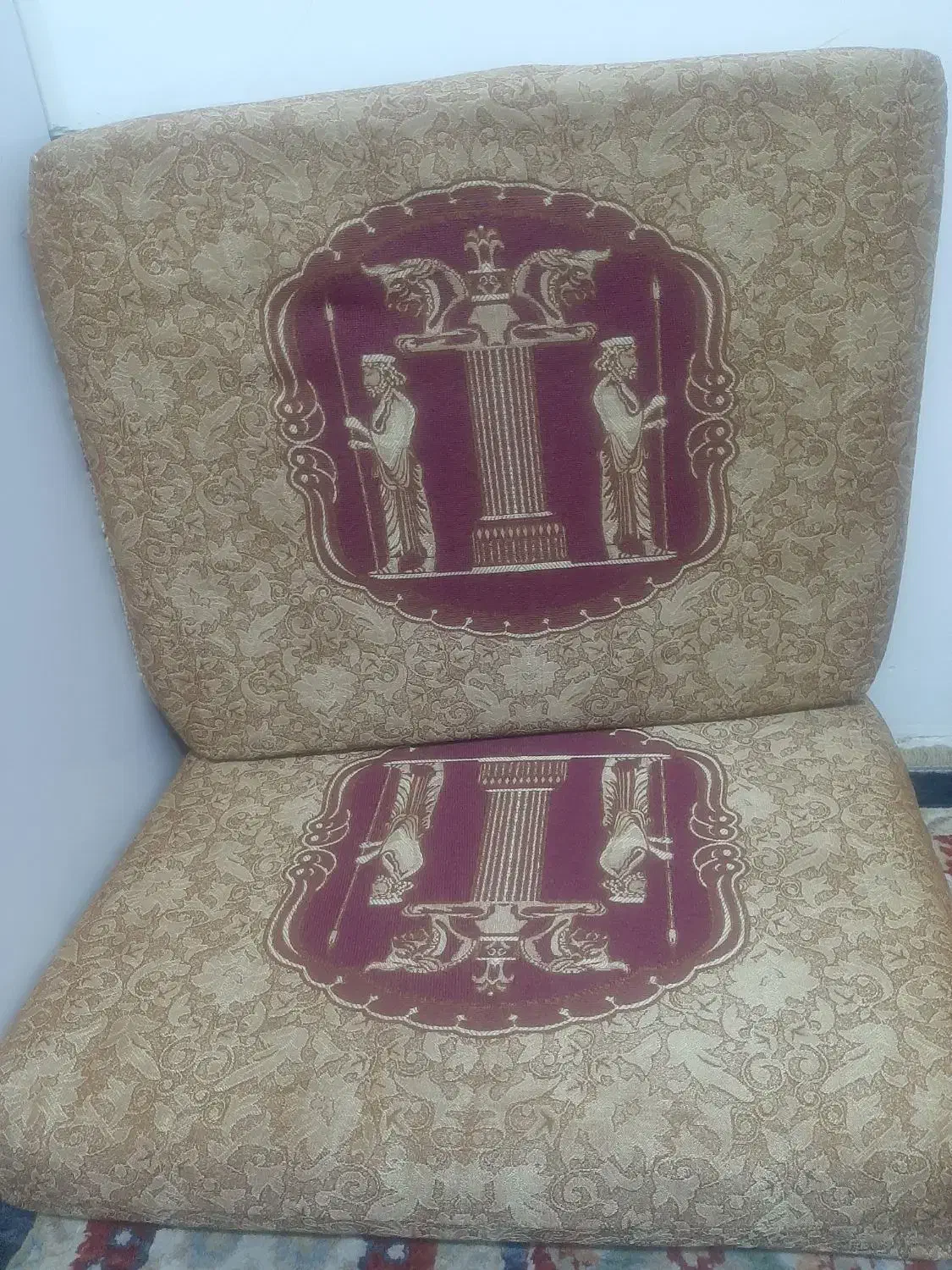 ۹عددپشتی مخطر ابری تخت جمشیدی|پشتی|شهرکرد, |دیوار