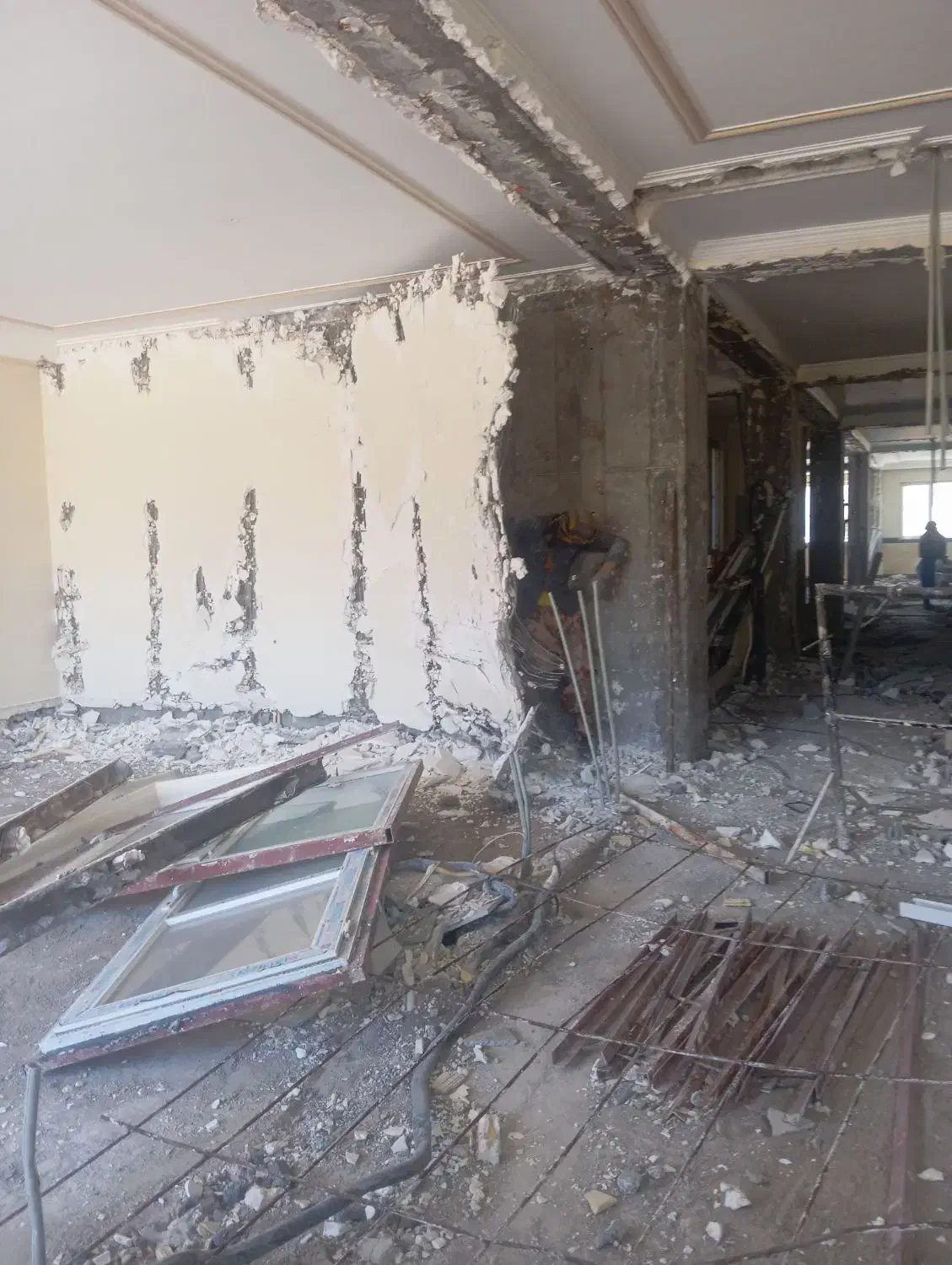 تخریب کار ی خاک برداری|خدمات پیشه و مهارت|قم, سالاریه|دیوار