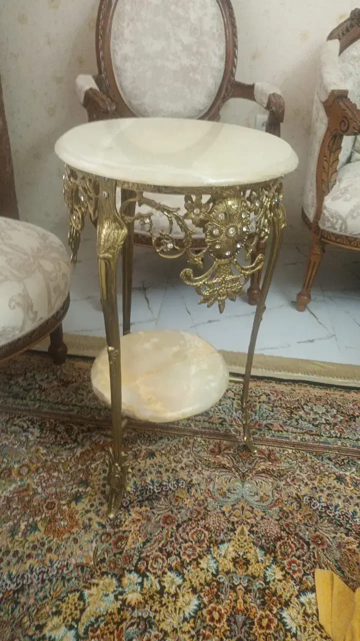 میز برنز|مجسمه، تندیس، ماکت|تبریز, |دیوار