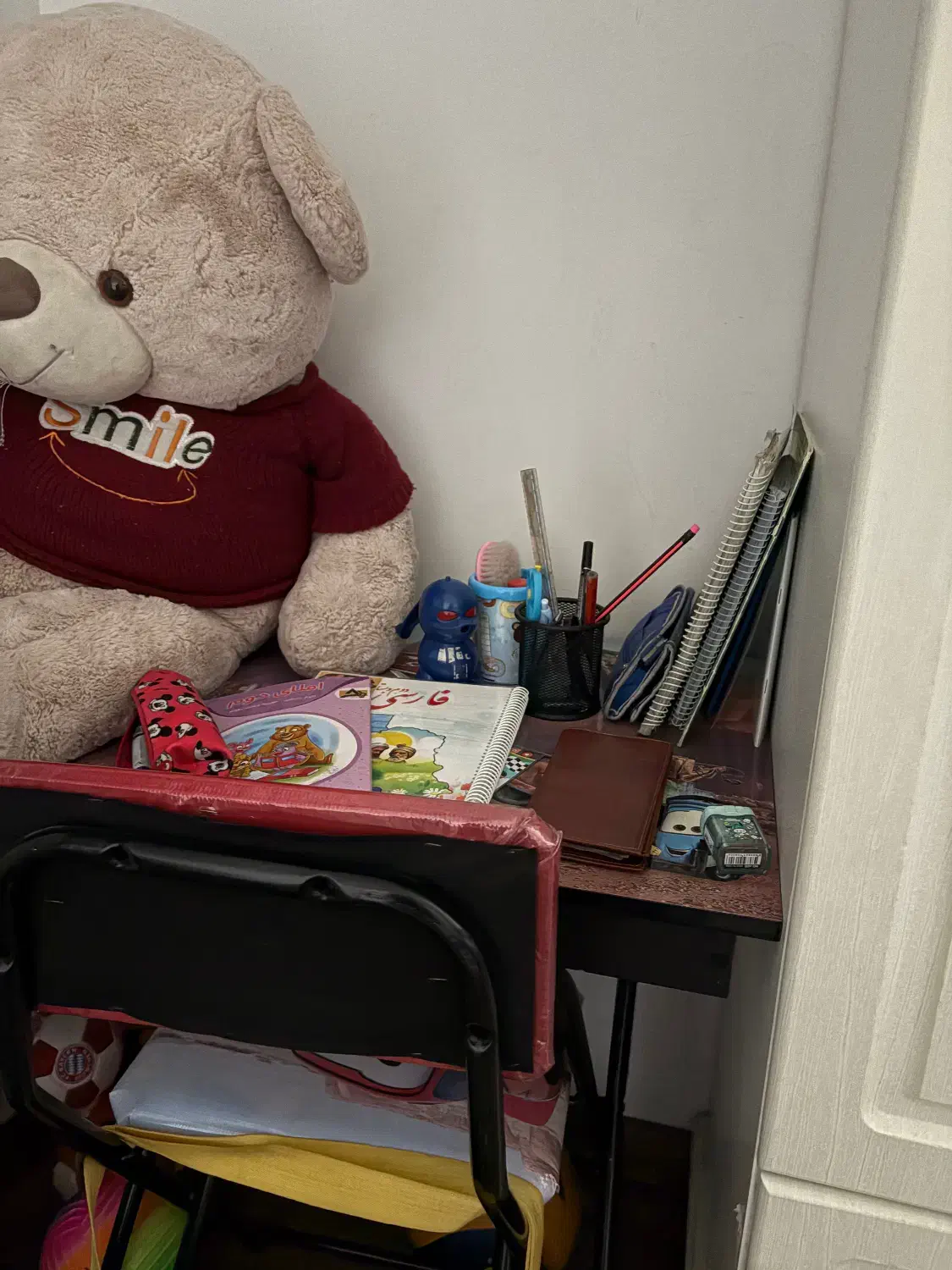 میزتحریز و صندلی|میز تحریر و کامپیوتر|سمنان, |دیوار