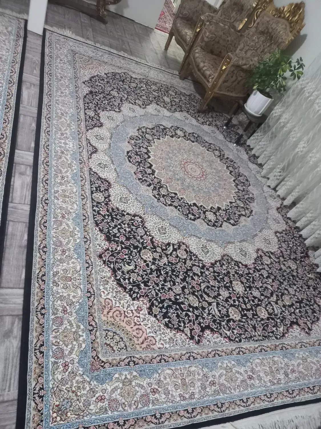۲ عدد فرش ۹ متری با یک کناره ۱در ۲ متر|فرش|کرج, حصارک پایین|دیوار