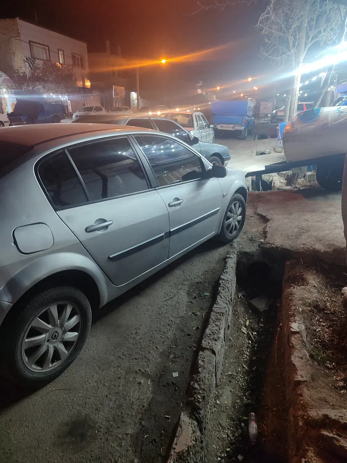 مگان 2000 اتومات مدل ۸۹|خودرو سواری و وانت|خاتم, |دیوار