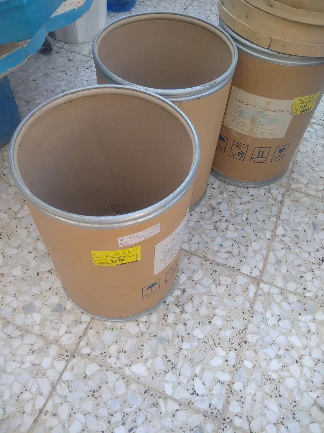 دبه چوبی حبوبات و دان|فروشگاه و مغازه|حبیب آباد, |دیوار