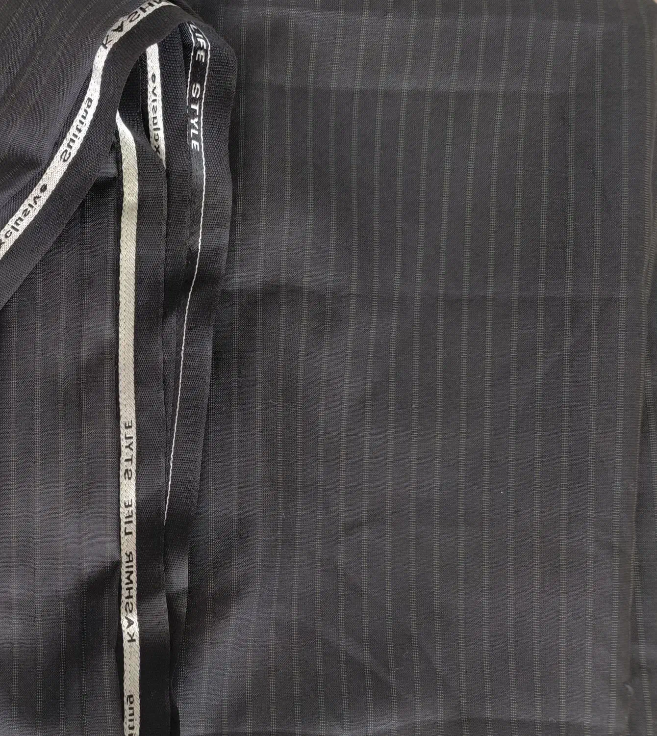 سه متر و نیم پارچه بریده نشده برای کت شلوار|لباس|گلپایگان, |دیوار