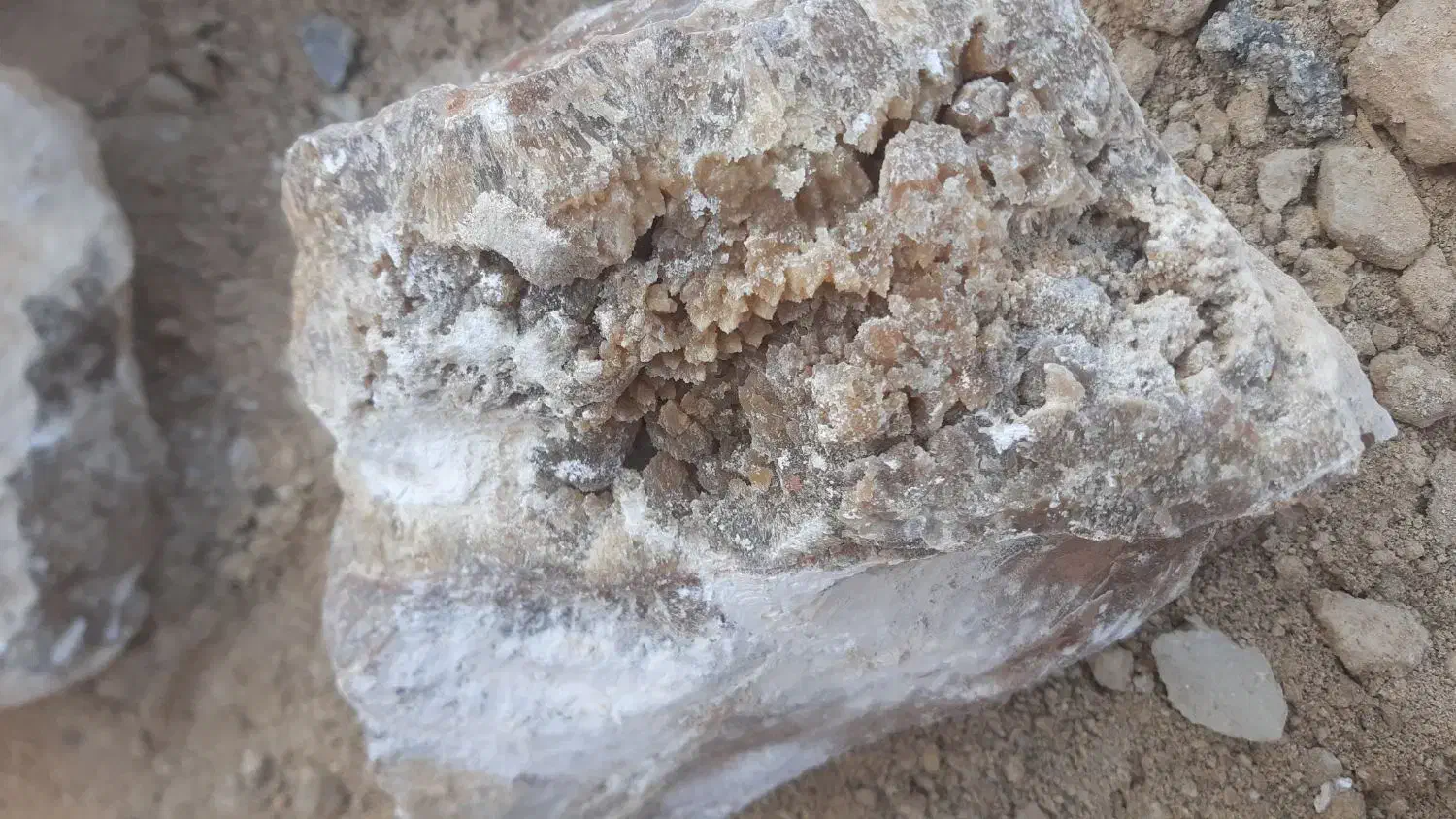 سنگ|کلکسیون اشیاء عتیقه|کرمانشاه, |دیوار