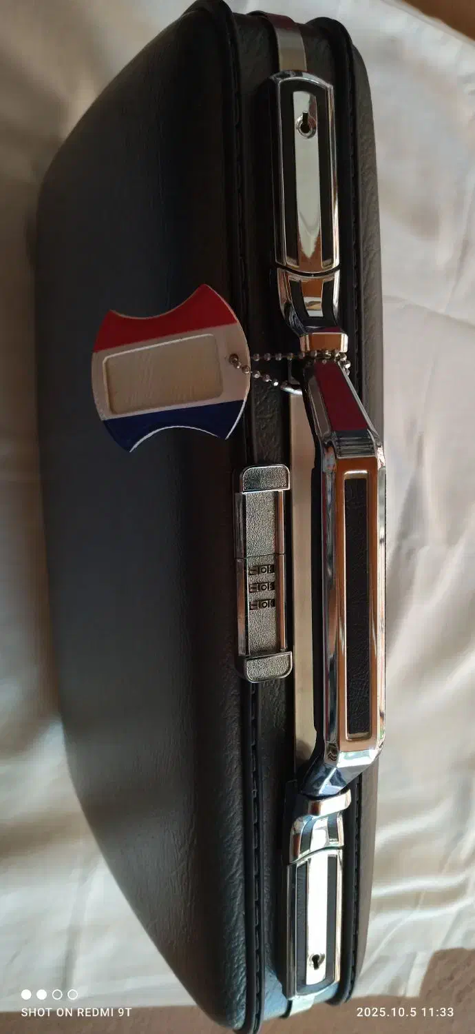 کیف|کیف، کفش، کمربند|بندر انزلی, معلم|دیوار