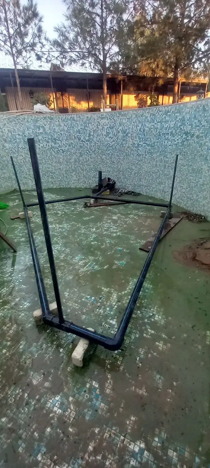 اجرای آبیاری قطره ای و تاسیسات استخر|خدمات باغبانی و درختکاری|ورامین, قويينک زهری|دیوار