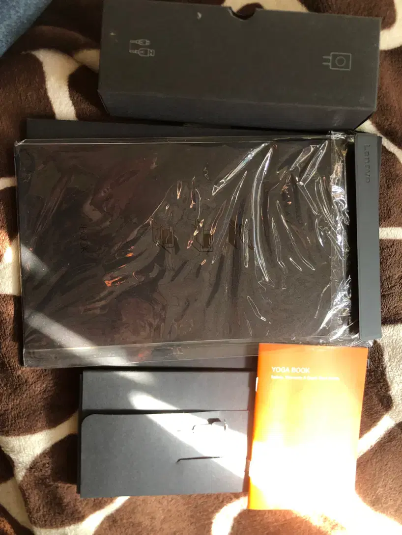 تبلت ویندوز دار لپ تاپ سیم کارت خ yoga book lenovo|رایانه همراه|تهران, حکمت|دیوار