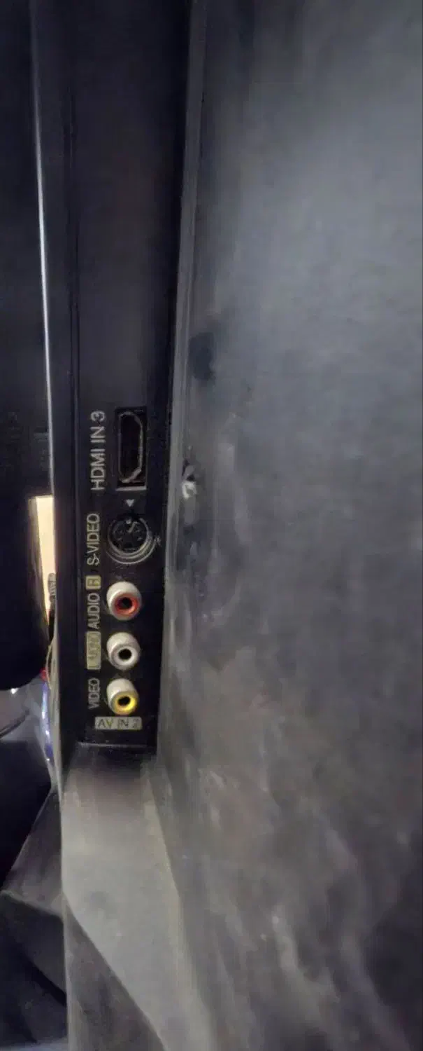 Lcd32 و میز|تلویزیون و پروژکتور|باقرشهر, |دیوار