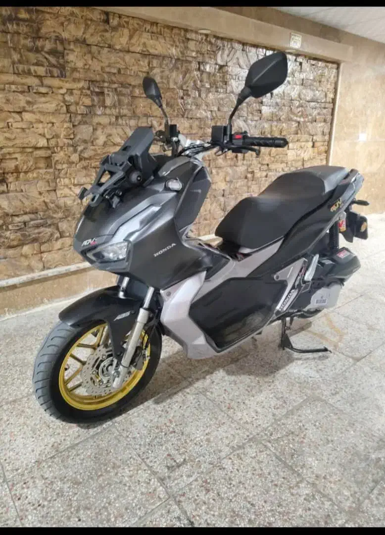 موتور adv 150|موتورسیکلت|شیراز, منطقه هوایی شهید دوران|دیوار