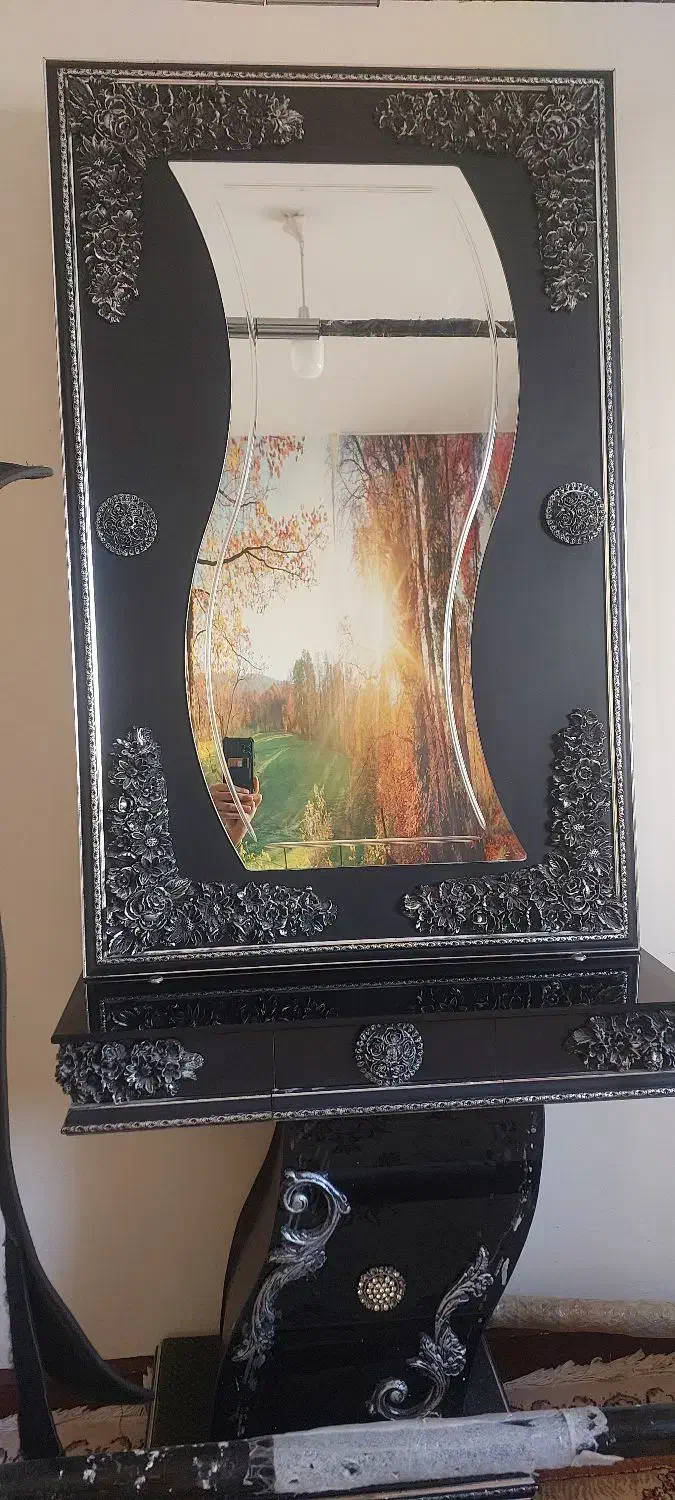 آینه و میز|بوفه، ویترین، کنسول|پرند, فاز ۶|دیوار