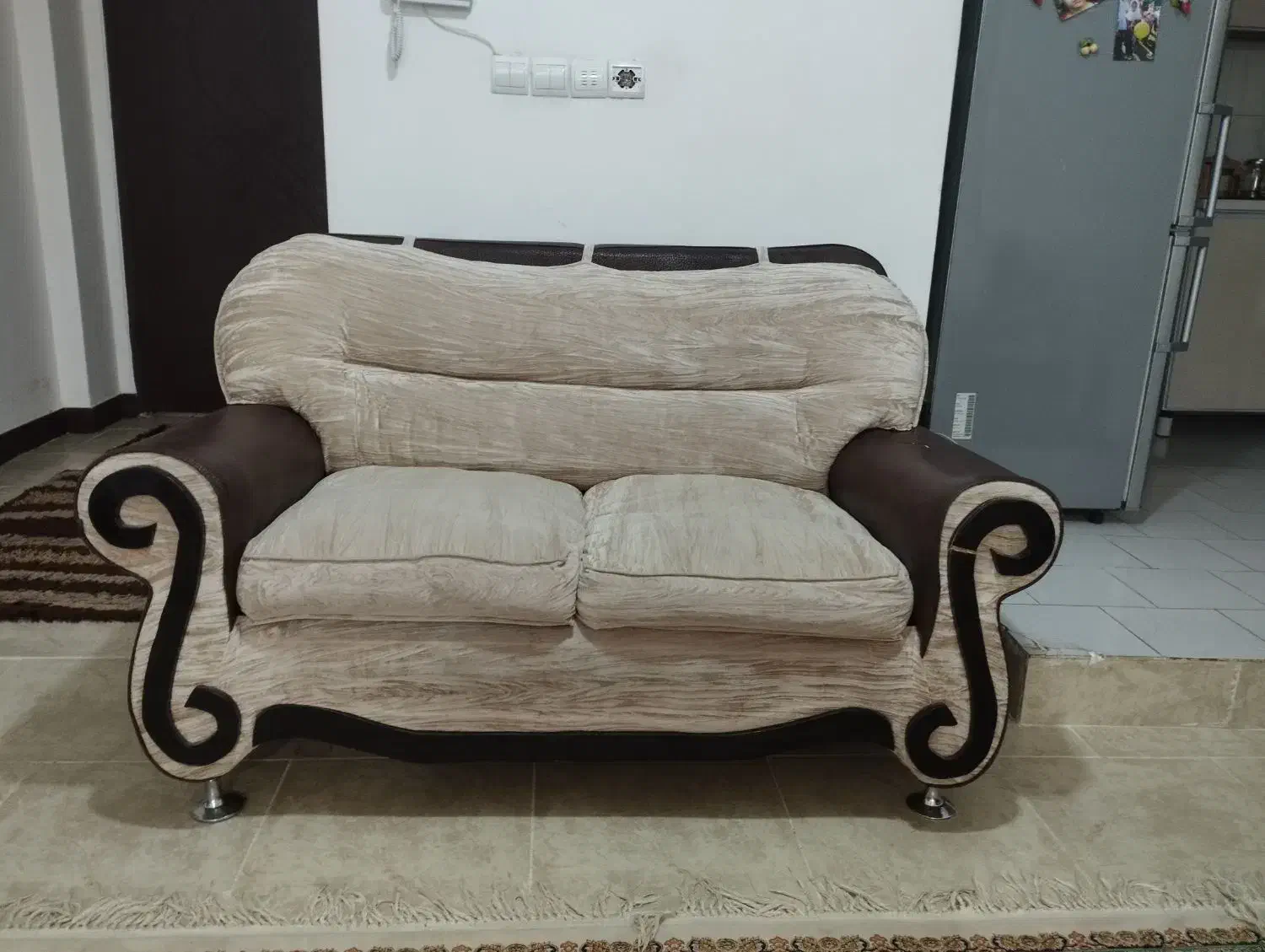 مبل ۷ نفره باعسلی|مبلمان خانگی و میز عسلی|هشتگرد, شهرک گلخانه|دیوار