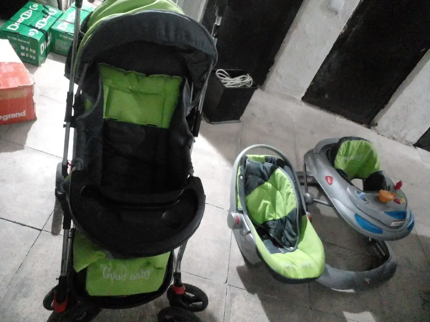 کالسکه ، کریر،روروک|کالسکه و لوازم جانبی|کهریزک, |دیوار