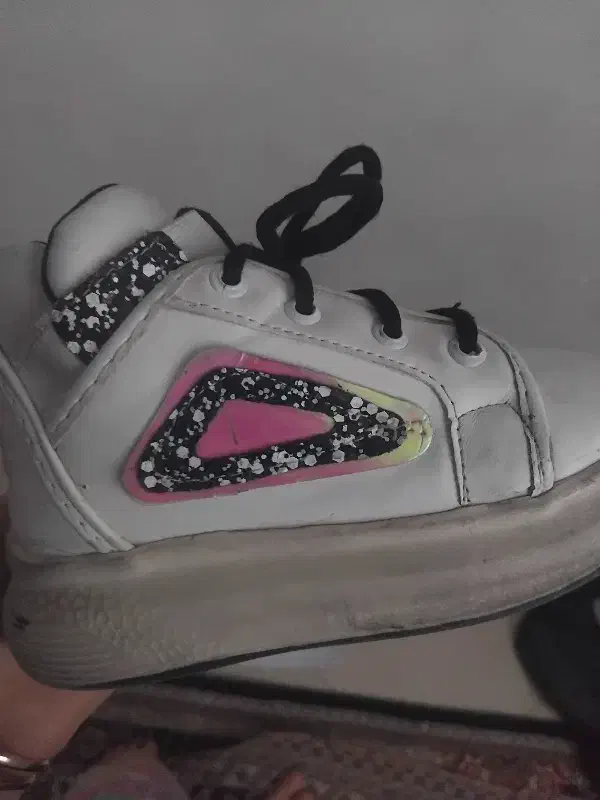 کفش بچگانه سالم|کفش و لباس بچه|گلبهار, شهر جدید گلبهار|دیوار