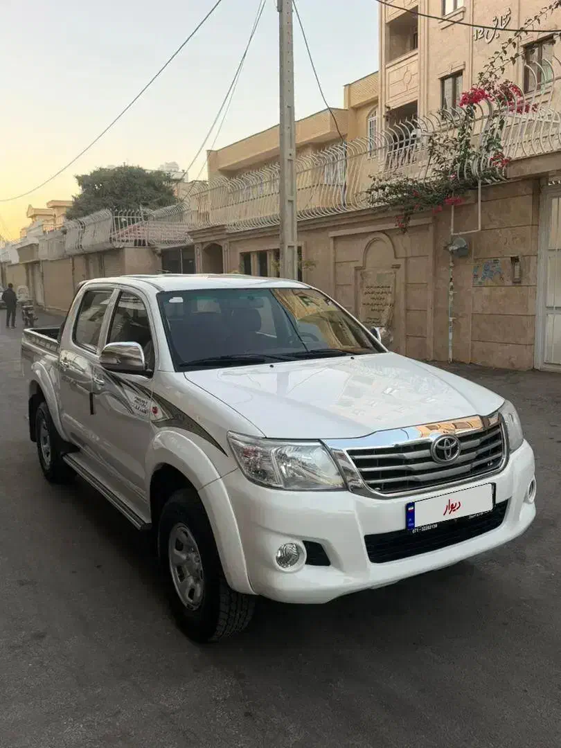 تویوتا هایلوکس ۲۰۱۳|خودرو سواری و وانت|شیراز, سیلو|دیوار