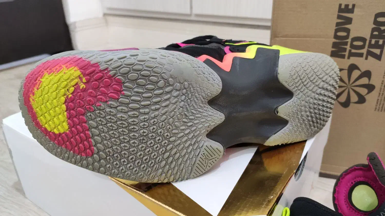 کفش بسکتبال حرفهای، کت کژوال، کلاه و عینک آفتابی|لباس|بوشهر, |دیوار