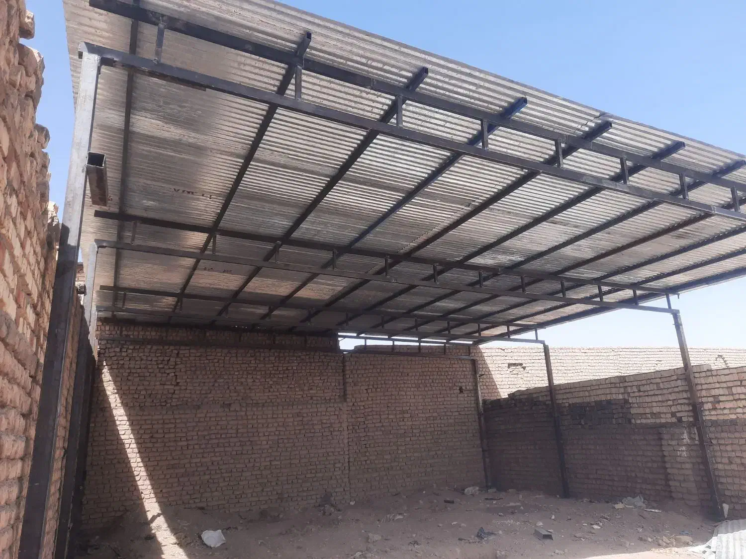 گاراژ۱۰۰۰متر و۱۲۰متربنا(مغازه) بابرق ۳فاز(مکانیکی)|اجارهٔ مغازه و غرفه|قم, قلعه صدری|دیوار