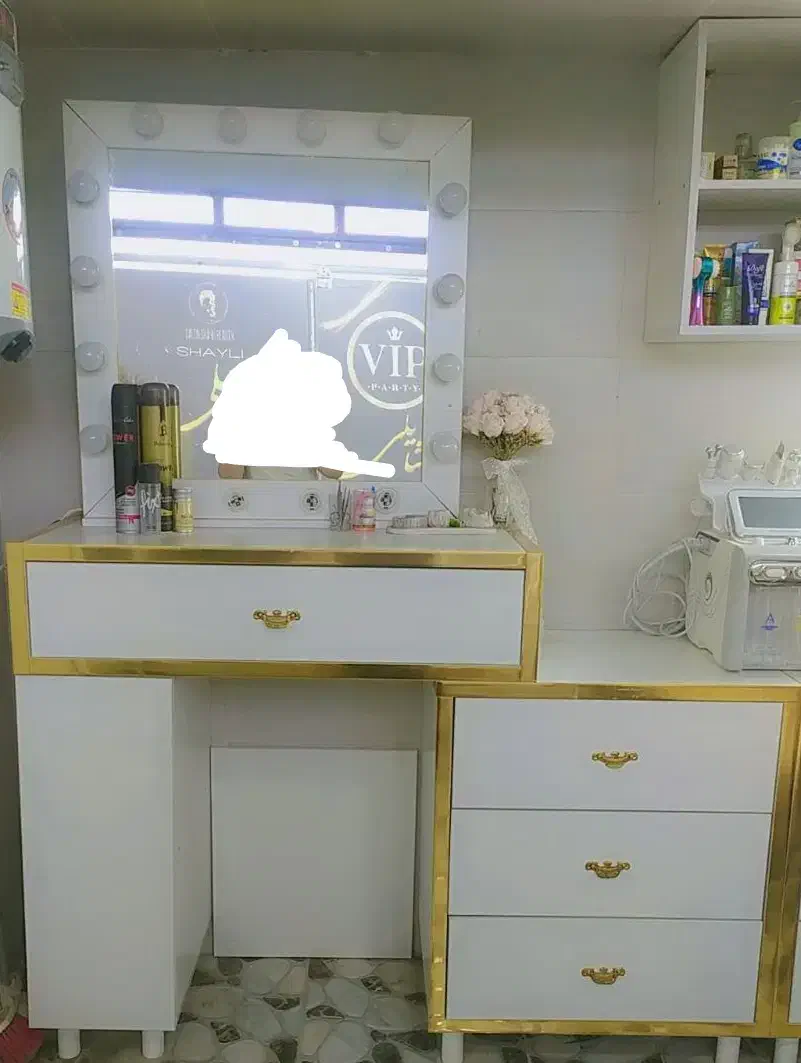 فروش لوازم ارایشگاه|آرایشگاه و سالن‌های زیبایی|دورود, |دیوار