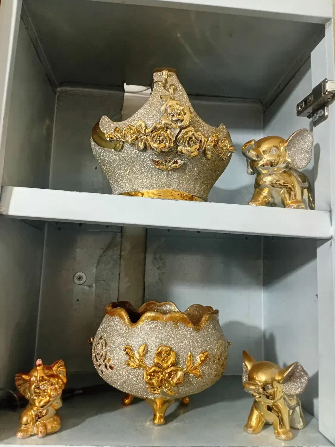 ظرف و مجسمه|مجسمه، تندیس، ماکت|اسلام‌شهر, شهرک محمدیه|دیوار