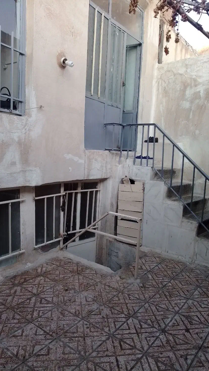 دوطبقه قدیمی(بازسازی شده وهردوطبقه مجزا)سنددار|فروش خانه و ویلا|مشهد, رضاییه|دیوار