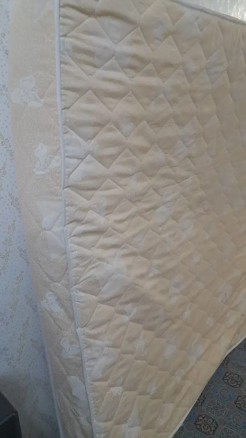 تخت خوابدفلزی دو نفره با تشک|تخت و سرویس خواب|زرند, |دیوار