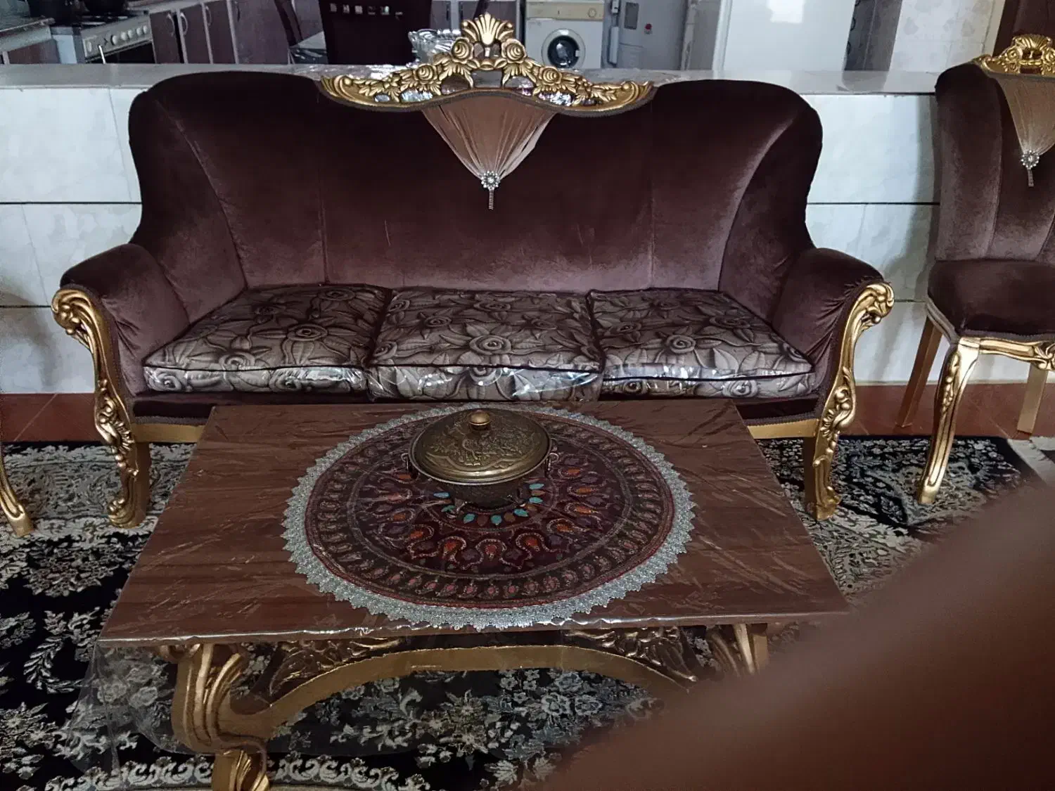 مبل ۹نفره همراه با میز جلو مبلی و یک عدد عسلی|مبلمان خانگی و میز عسلی|رفسنجان, |دیوار