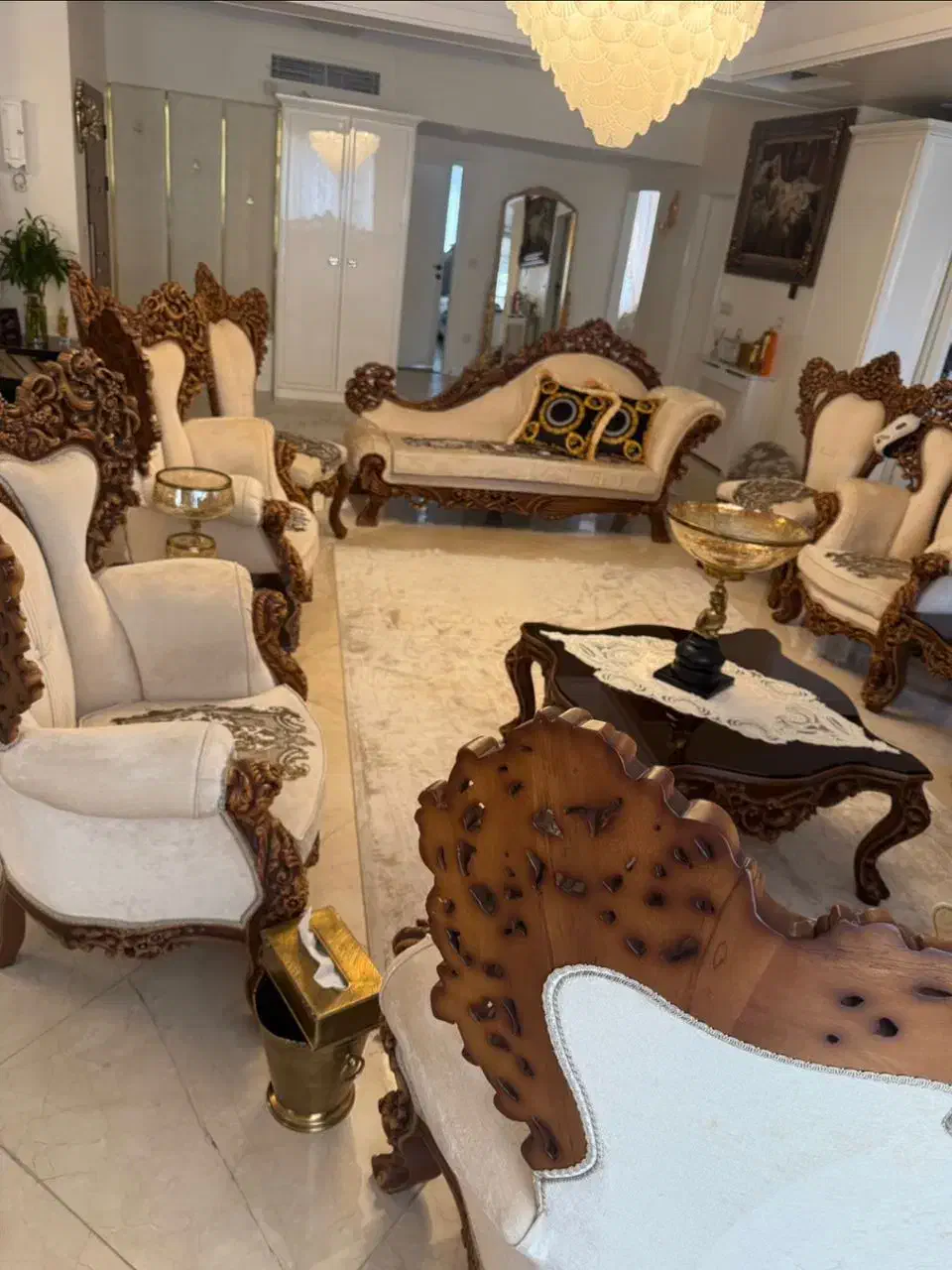 مبلمان سلطنتی|مبلمان خانگی و میز عسلی|قم, باجک سه|دیوار