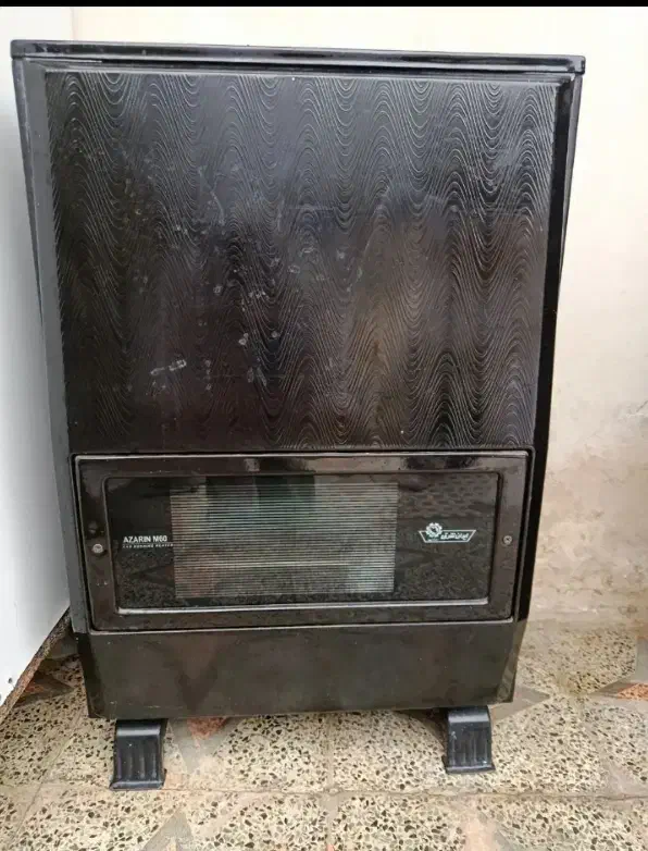 دوعدد بخاری 6000 و 12000|بخاری، هیتر، شومینه|لاهیجان, کاروانسرابر|دیوار